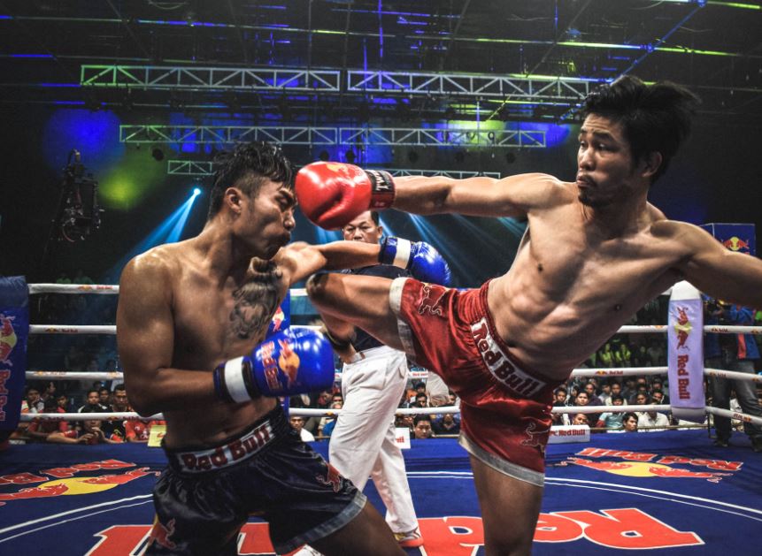 고인과 싸우는 꿈