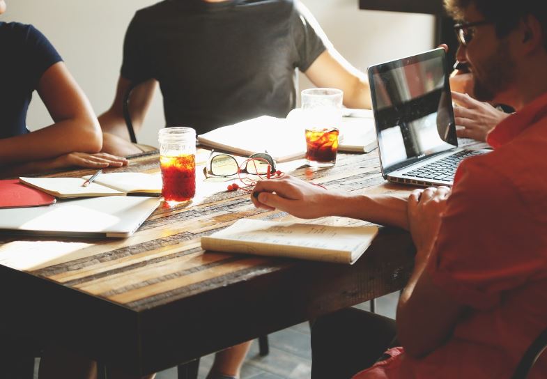 회사에서 싸우는 꿈