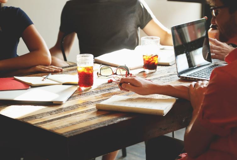 직장에서 무시당하는 꿈