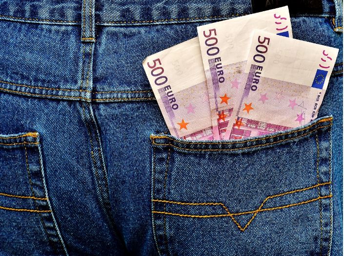 주머니에 돈이 가득한 꿈