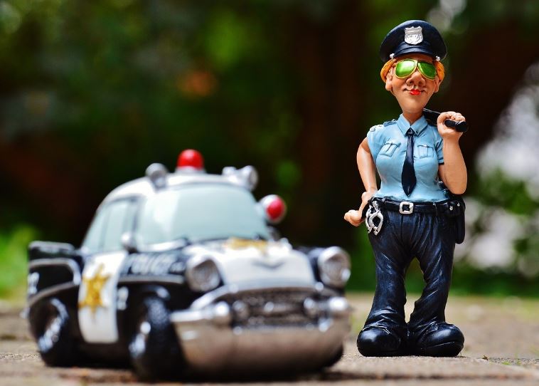 경찰이 찾아오는 꿈