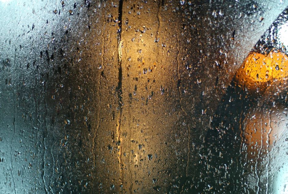 집에 비가 새는 꿈