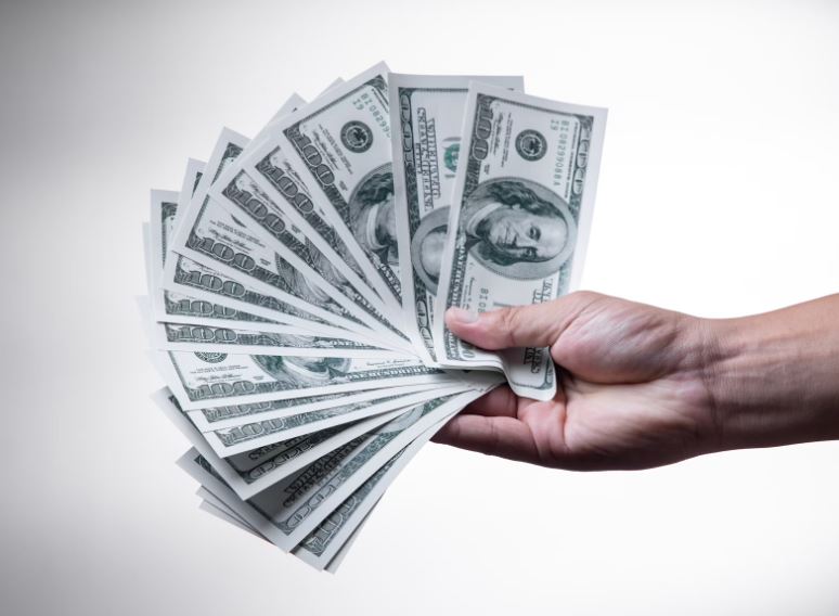 누군가 돈을 훔쳐가는 꿈