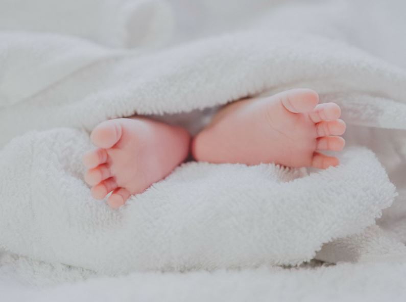 갓난아기 목욕시키는 꿈