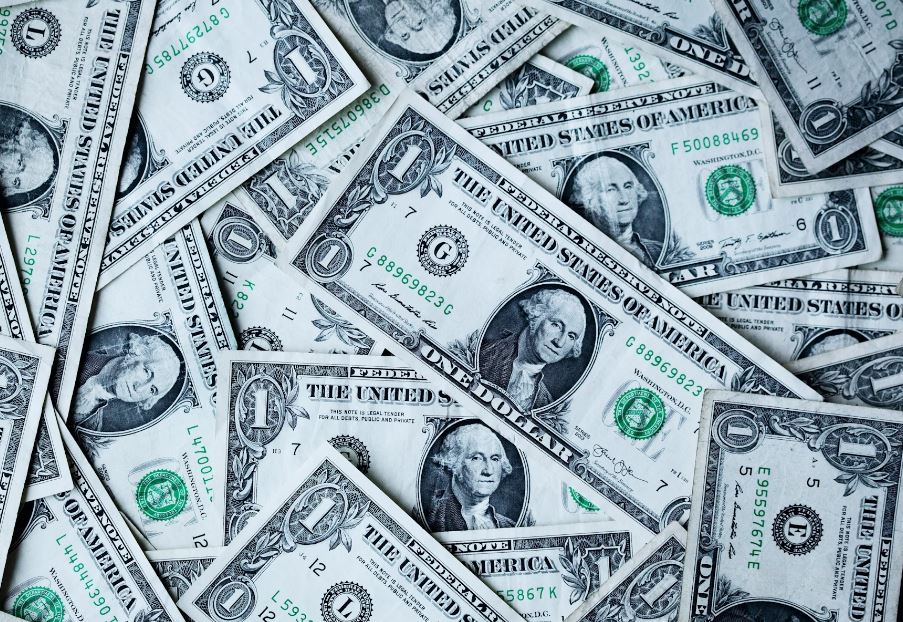 친구에게 돈 빌려주는 꿈