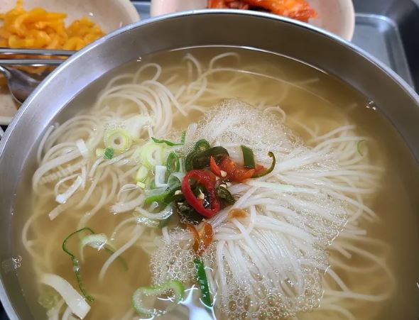 국수를 맛있게 먹는 꿈