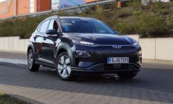 차에 부딪치는 꿈