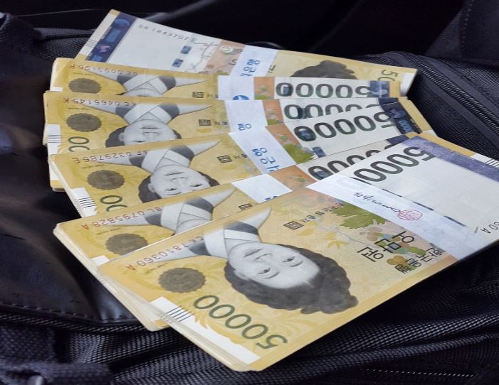 돈을 돌려주는 꿈