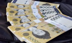 돈을 지불하는 꿈