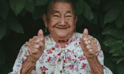 돌아가신 시어머니가 돈을 주는 꿈