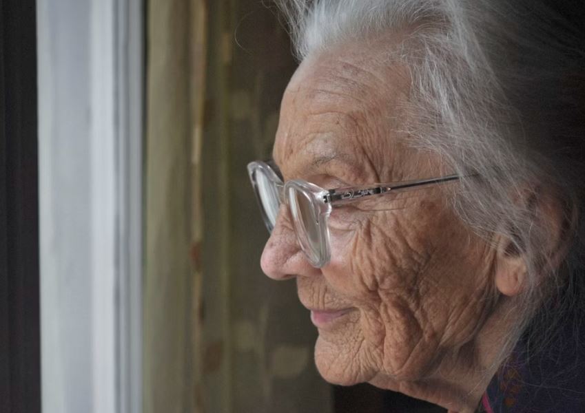 돌아가신 할머니가 우는 꿈