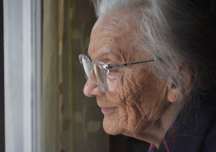 돌아가신 할머니가 웃는 꿈