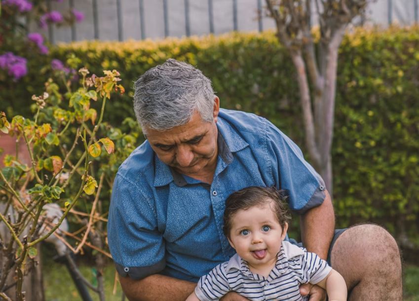 돌아가신 할아버지가 돈 주는 꿈