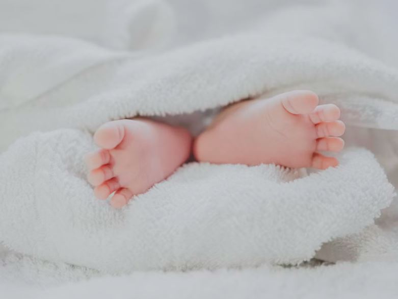 아기 씻어주는 꿈