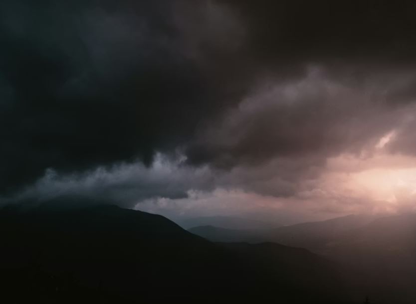죽은 사람과 악수하는 꿈